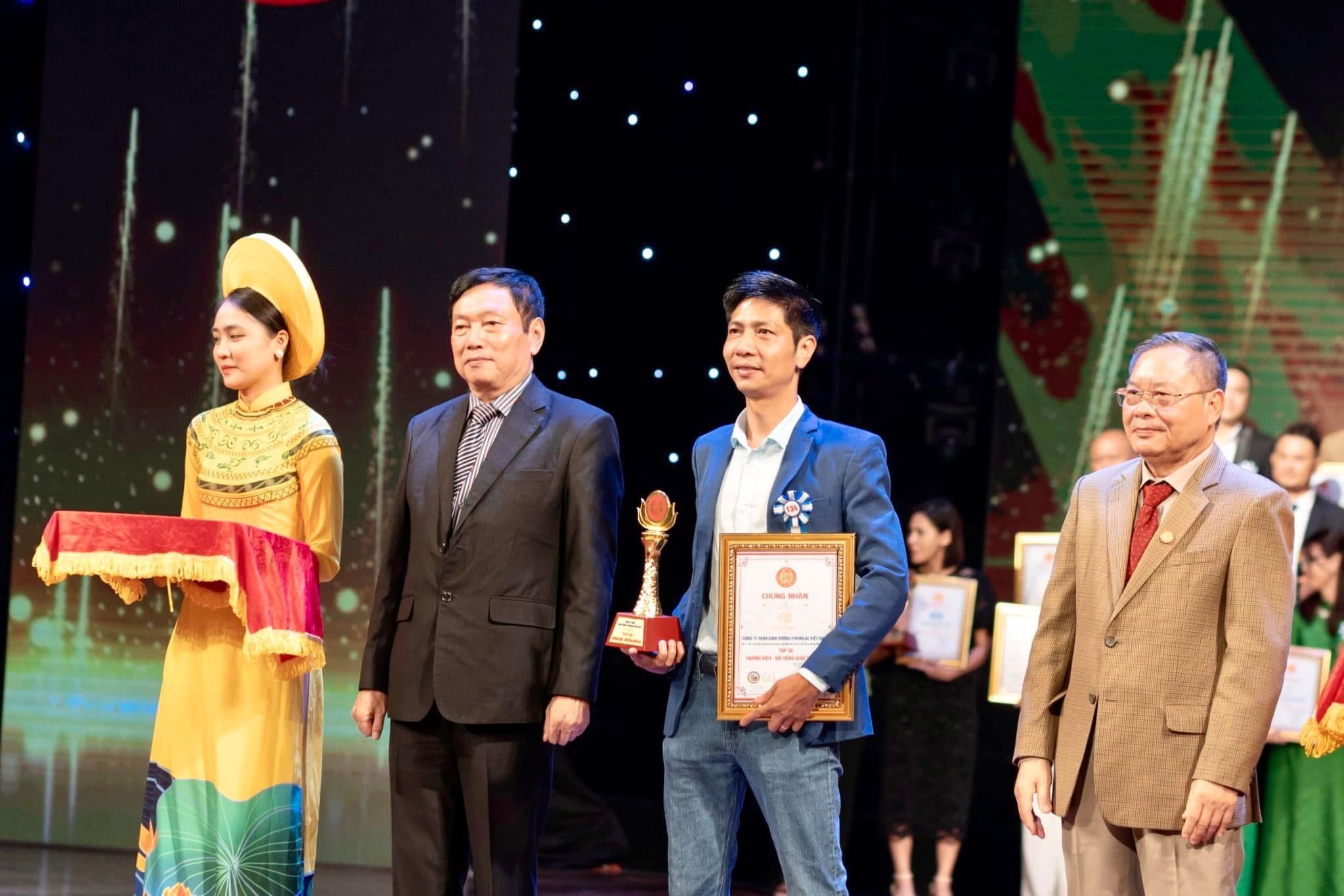 Đại diện Premilac cùng Ban tổ chức